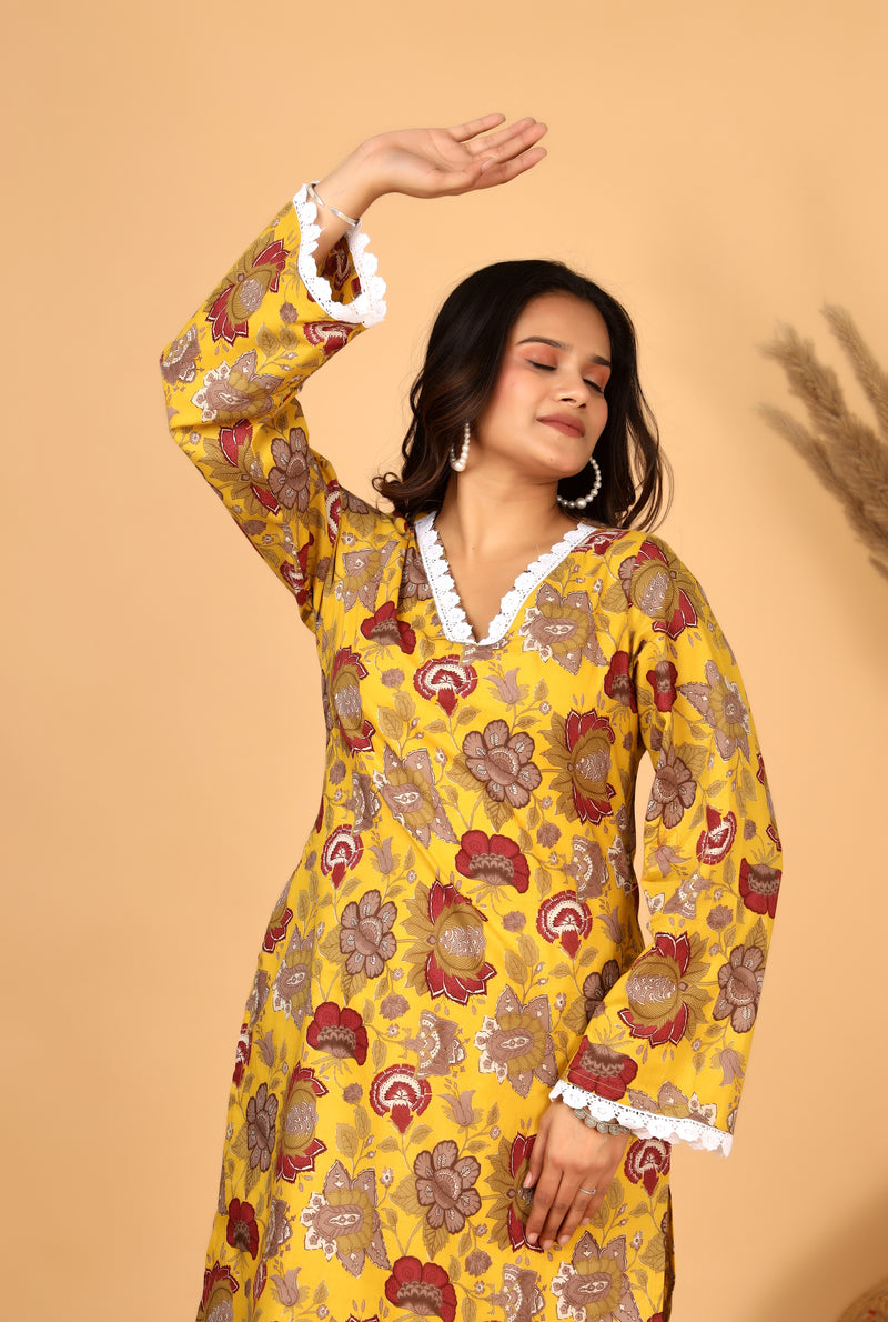 Sunehri Phool Floral Printed Kurta Set