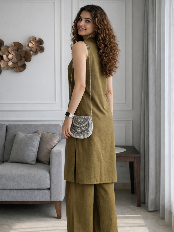 Olive Solid Sleeveless Straight Kurta Set Back