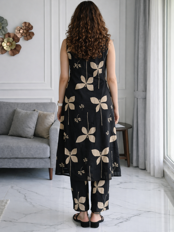 Black Floral Print Sleeveless Kurta Set Back