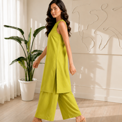 Solid Sleeveless Straight Kurta Set