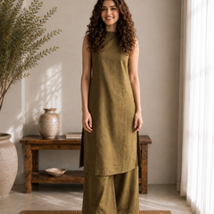 Solid Sleeveless Straight Kurta Set