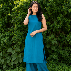 Solid Sleeveless Straight Kurta Set