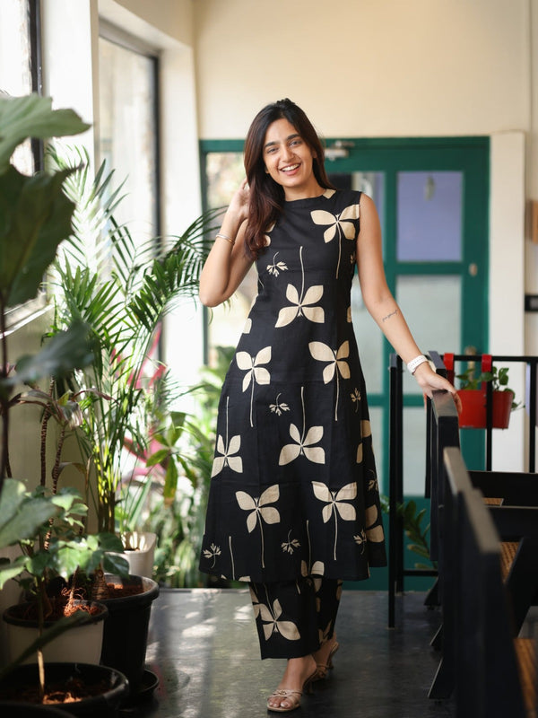 Black Floral Print Sleeveless Kurta Set