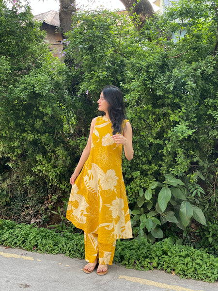 Yellow Floral Print Sleeveless Kurta Set
