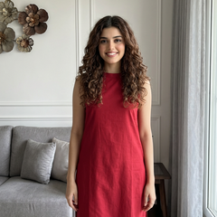 Red Sleeveless Straight Kurta Set Front