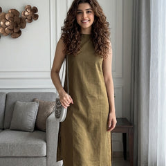 Olive Sleeveless Straight Kurta Set Front