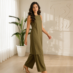 Solid Sleeveless Straight Kurta Set